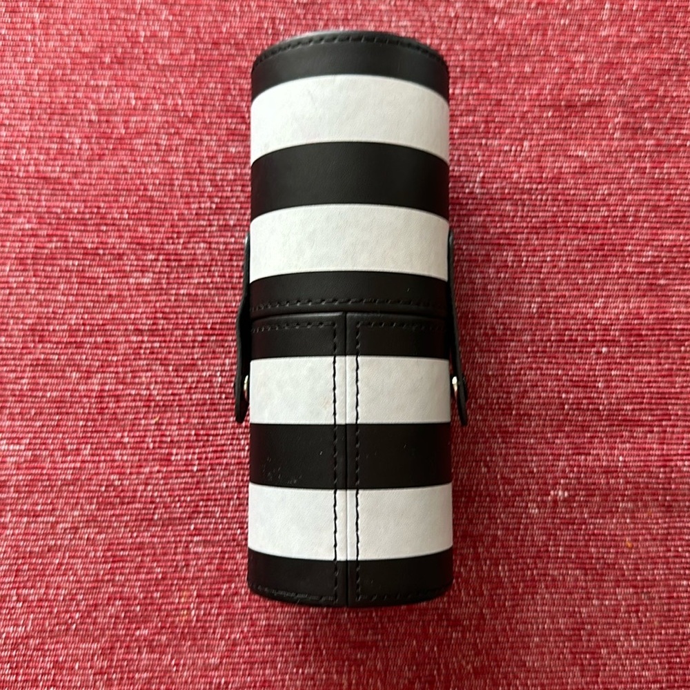 Morphe Cosmetic Brush Holder - Picture 2 of 3